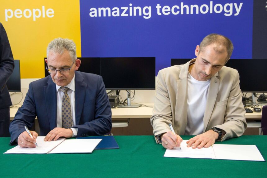 Paweł Przybyła - AUCTANE współpracuje z Uniwersytetm Zielonogórskim_IMG_3818_AB