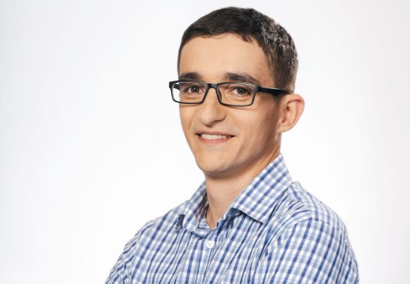 Zmiany rodzą możliwości. Rozmowa z Pawłem, Solution Architectem